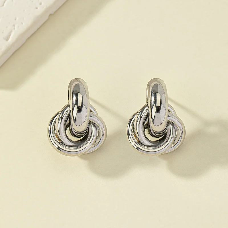 Vintage Gold Color Plated Knot Hoop Earring for Women Shiny Plating Trendy Earring Stud Cute Daily Wear Jewelry Gifts