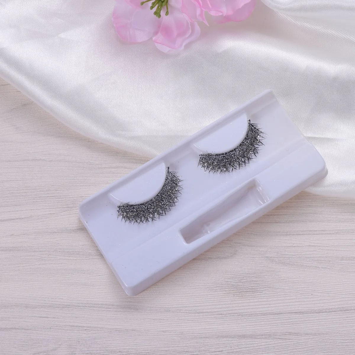 

Long Thick Shiny Cross Fake Eyelashes Exaggerated False Lashes for Women Cosplay Party Makeup Fake Eyelash