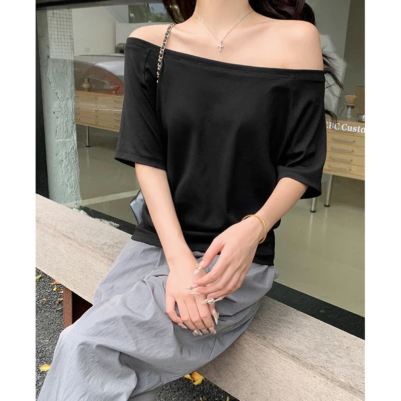 Neue Mode Slash Neck Kurzarm T-shirts Frauen Sommer Casual Lose T Shirt Damen Sexy Tau Schulter Chic Tops