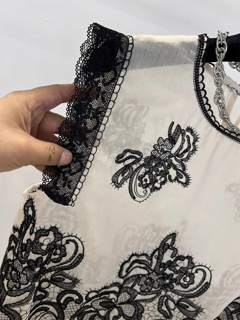 European 2025 Summer New Round Neck Lace Edge Heavy Industry Embroidery Fashion Sleeveless Pullover Shirt Top For Women