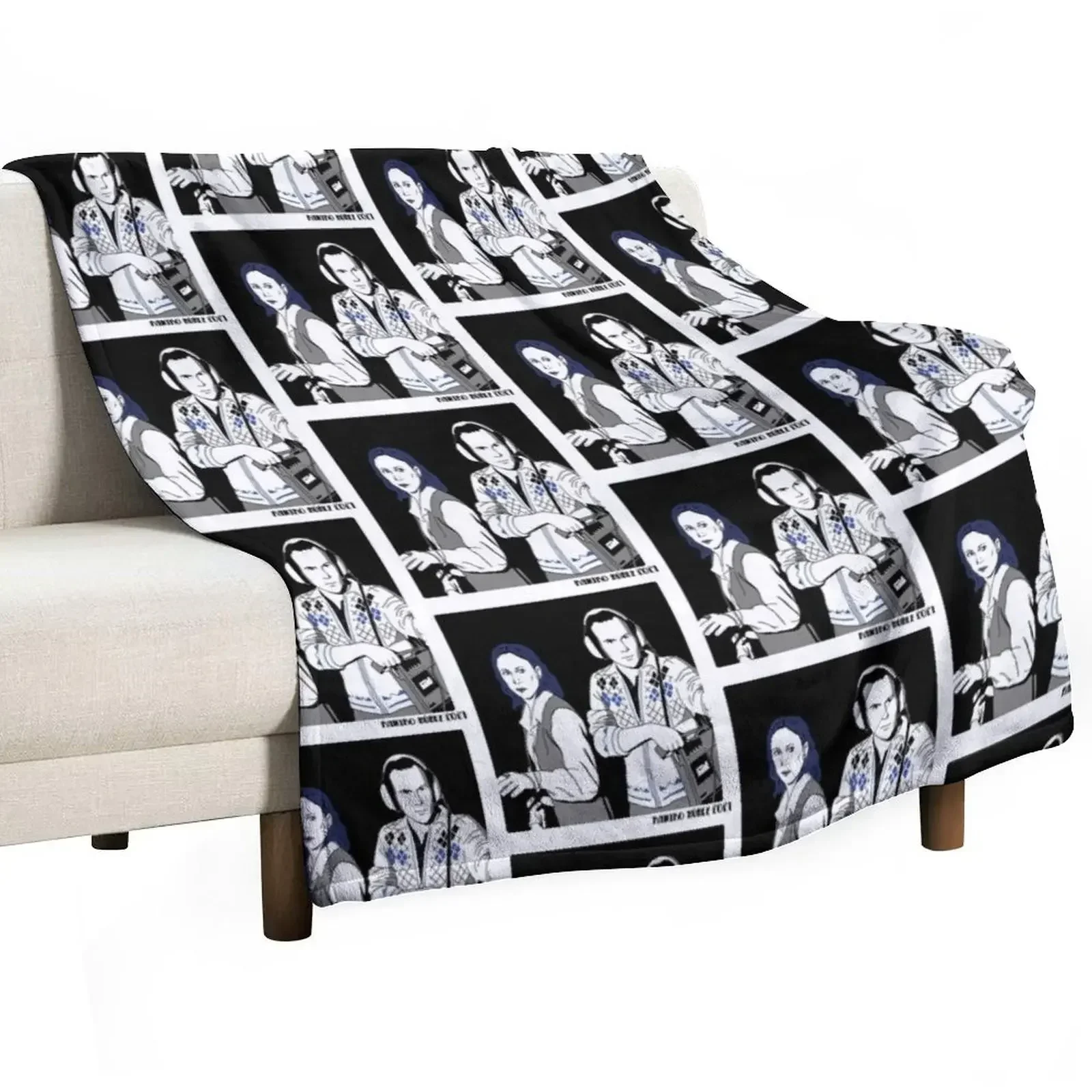 

The Warrens Lorraine & Ed Warren Throw Blanket Sofa Sofas cosplay anime Decorative Sofa Blankets