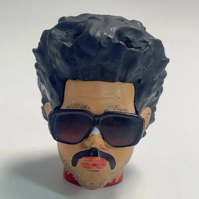 

Canadian Singer The Weeknd Head Sculpture Pendant Model Doll Keychain