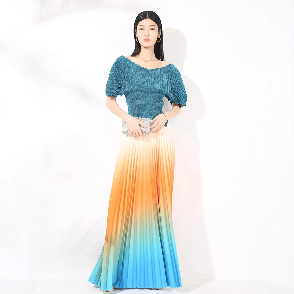 

Miyake Pleated Suit for Women Summer Design Slim and Shiny Short-sleeved Top High Waist Gradient Pleated Skirt