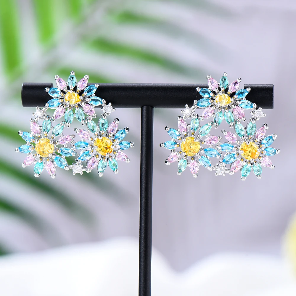 

Soramoore New Luxury Korea East Gate Retro Baroque Water Drill Ear Ring 2022 New Personality Exaggerated Silver Needle Earrings
