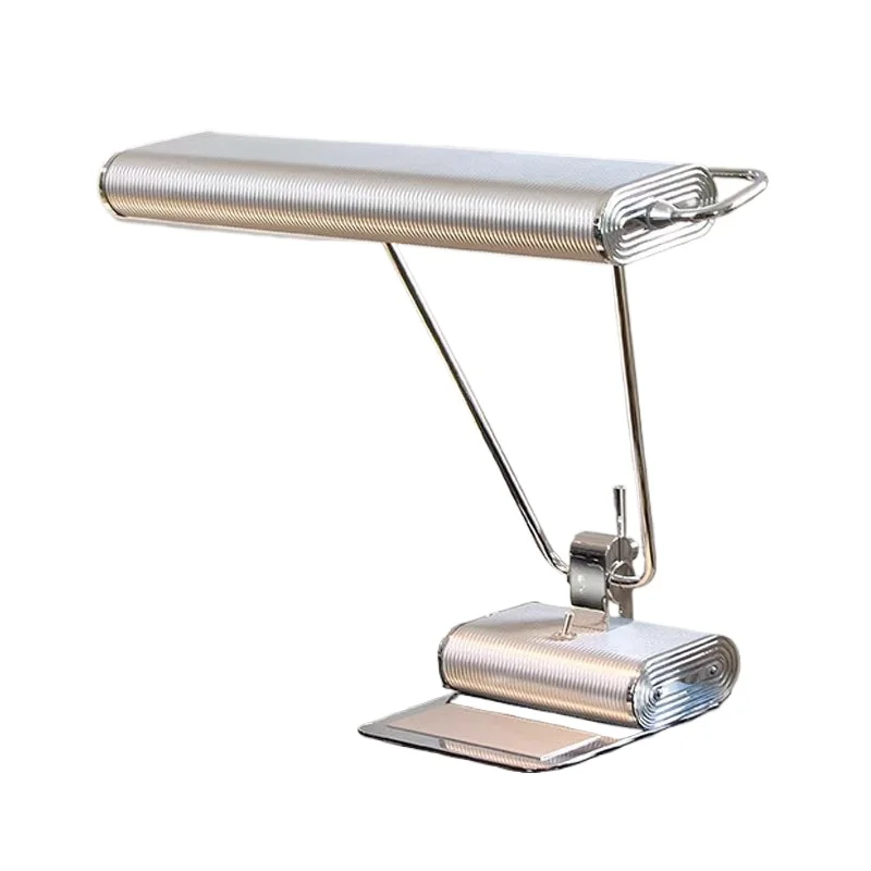 

Modern minimalist modern Nordic decorative lamp table lamp, bedside high-end classic bedroom bedside desk