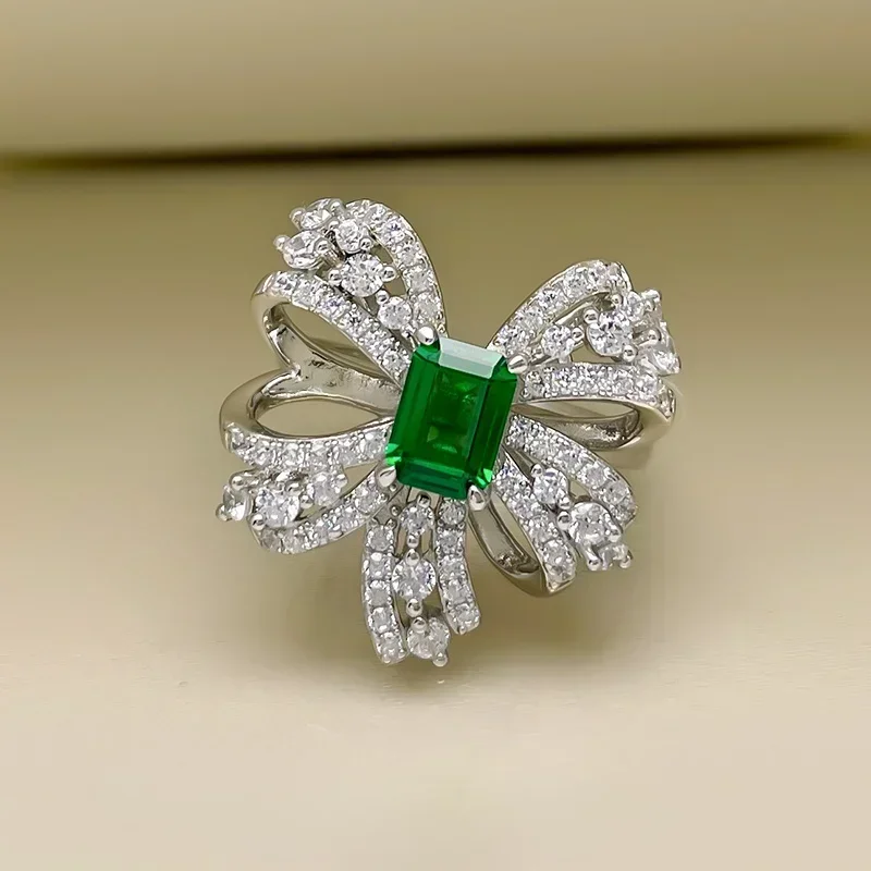 1 carat high ding 925 sterling silver electroplated 5-layer white gold emerald bow ring, imported high carbon diamond for women