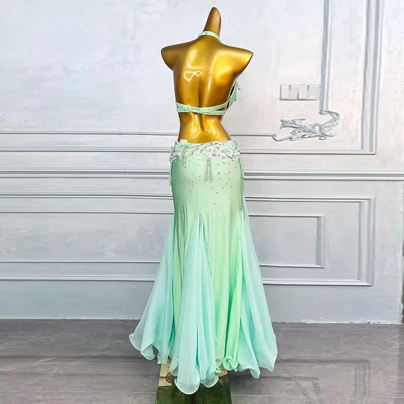 زي ممارسة أداء الرقص الشرقي المخصص للنساء 2025 مجموعة أزياء الرقص الشرقي الجديدة حمالات الصدر والتنانير الكبيرة