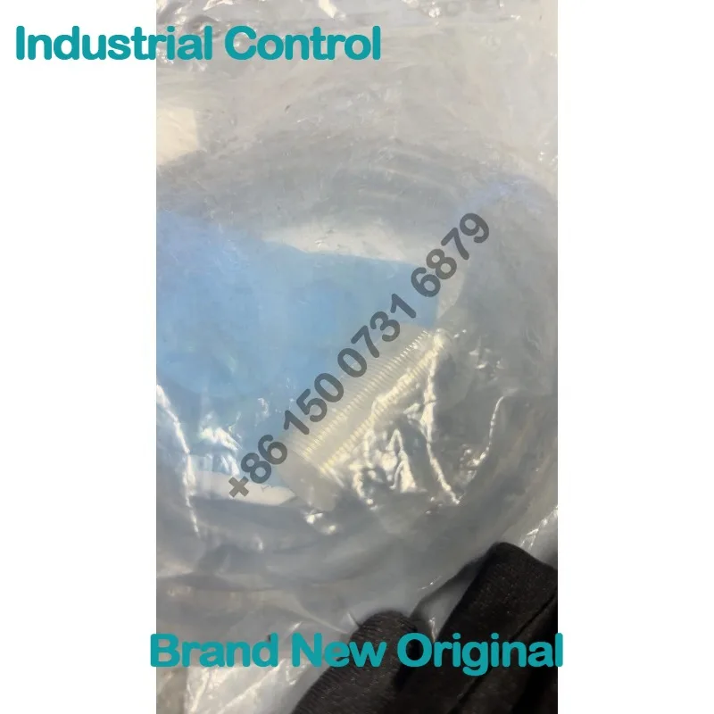 E2E-X7D1-N, proximity sensor, M18 cylindrical 7mm detection, DC 2-wire