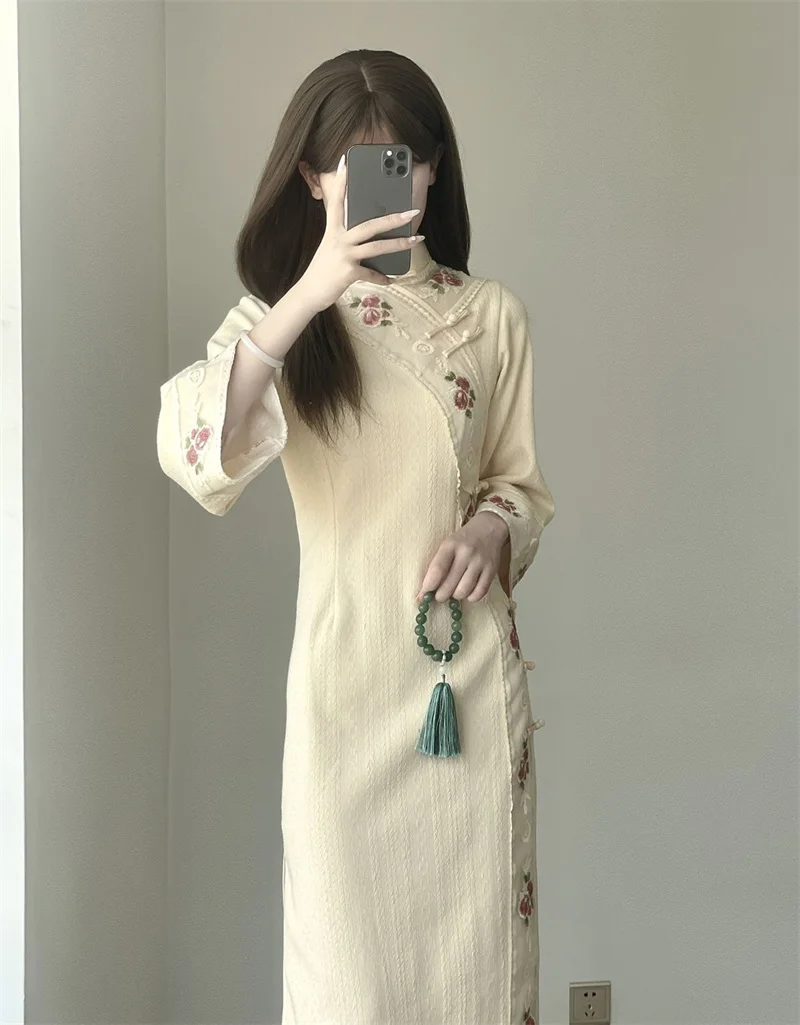 2024 Spring New Fashionable Versatile Retro Chinese Style Inverted Big Sleeve Young Style Improved Long Sleeve Cheongsam Dress