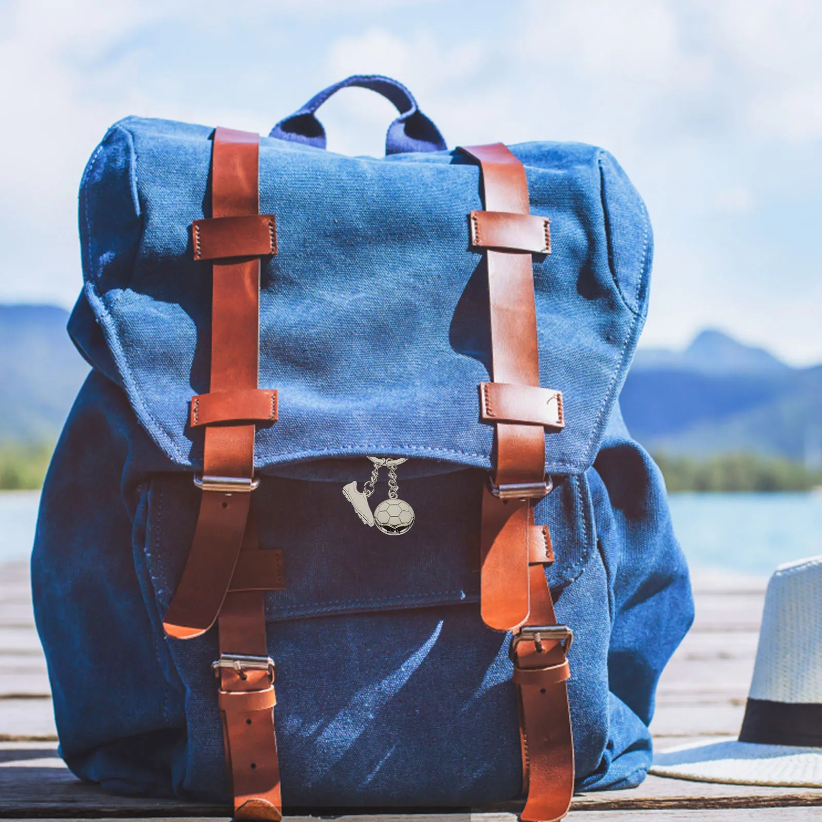 4 stuks voetbal sneakers sleutelhanger zinklegering sport thema sleutelhanger voor jongens meisjes voetbal geschenken rugzak auto hangende decoratie
