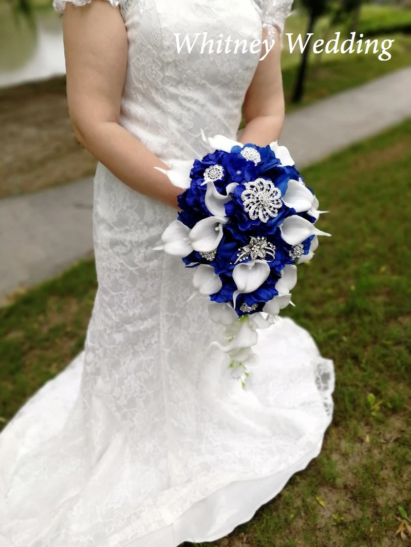 Cascata Royal Blue Wedding Flowers Bouquet da sposa perle artificiali Bouquet da sposa in cristallo Bouquet De Mariage Rose