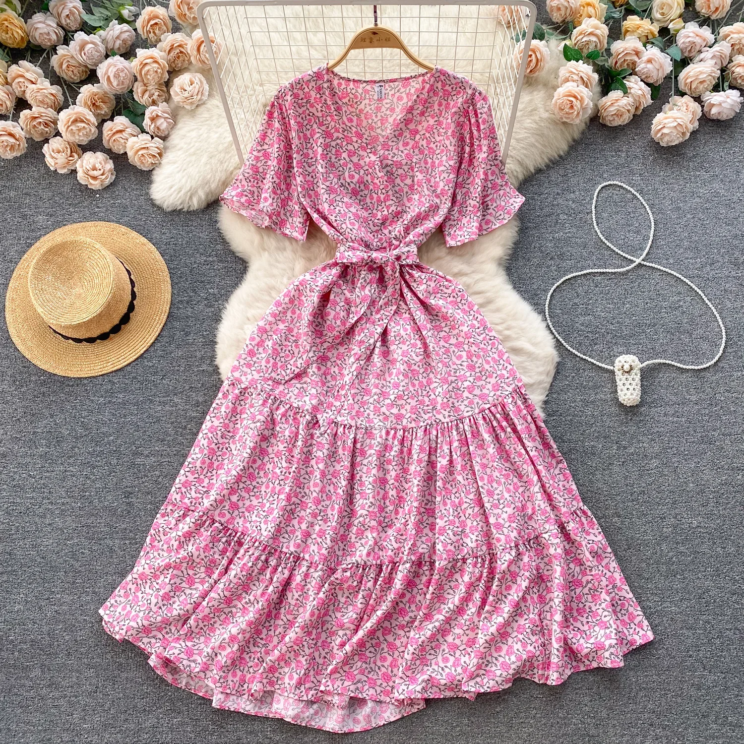 Französisch Chic Kleid Strand Stil Blumen druck Kleider weibliche V-Ausschnitt neue Sommer Rüschen A-Linie Vestidos Frauen Kleidung
