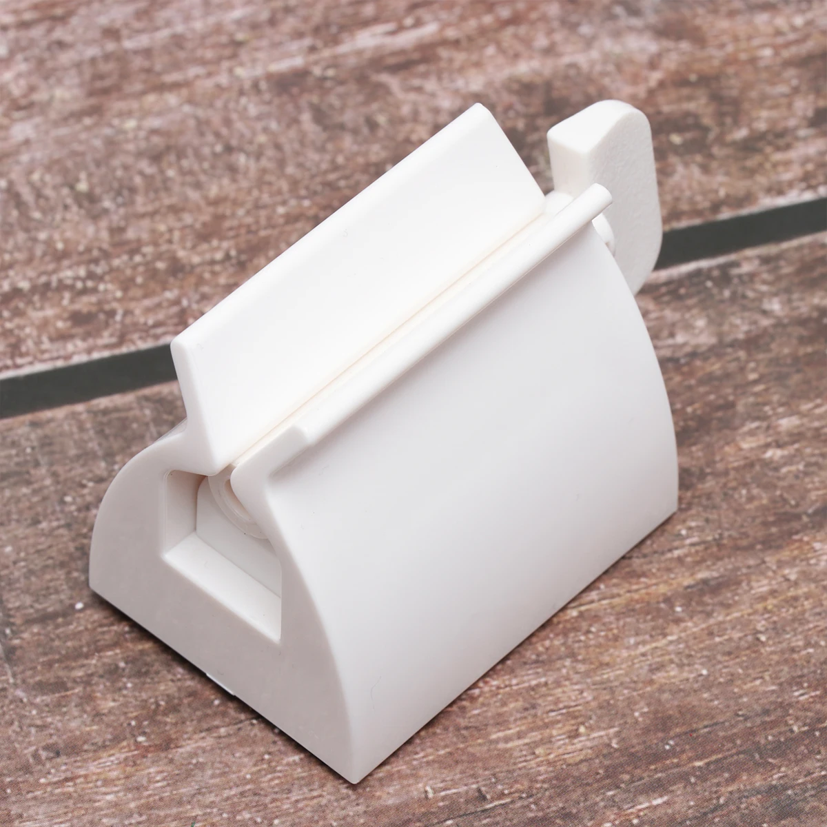 

Toothpaste Squeezer Cosmetics Cleasing Milk Bathroom Accessories Automatic Dispenser Rolling Kit Accessory