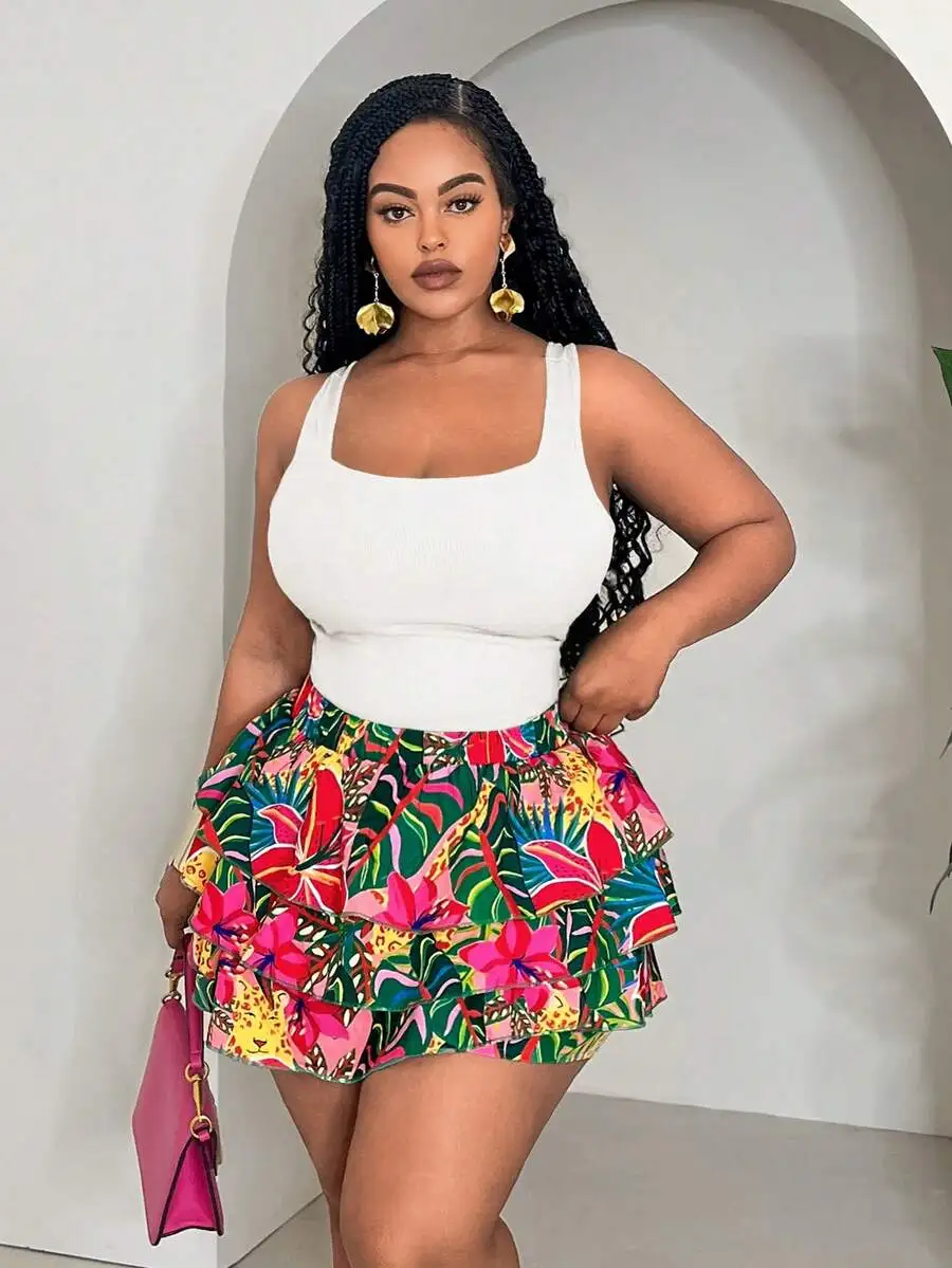 

Plus Size Women 2 Piece Set White Crop Top And Tropical Print Ruffle Shorts Casual Summer Outfit