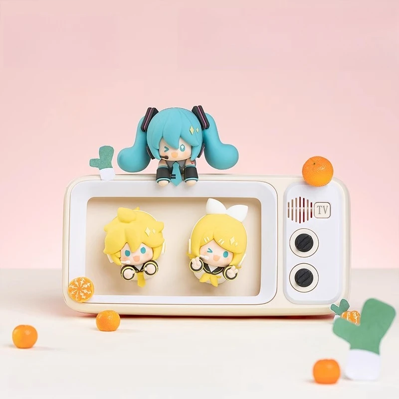 Hatsune Miku Kawaii Anime Action Figure Dolls Fingertip Magnetic Stickers Small Ornaments Fridge Stickers Gift