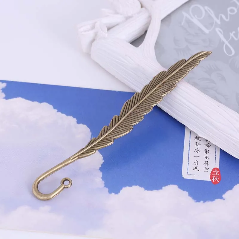 1 Pcs Retro Feather Shape Bookmark Creative Metal Book Mark Page for Reading DIY Gifts Students Stationery