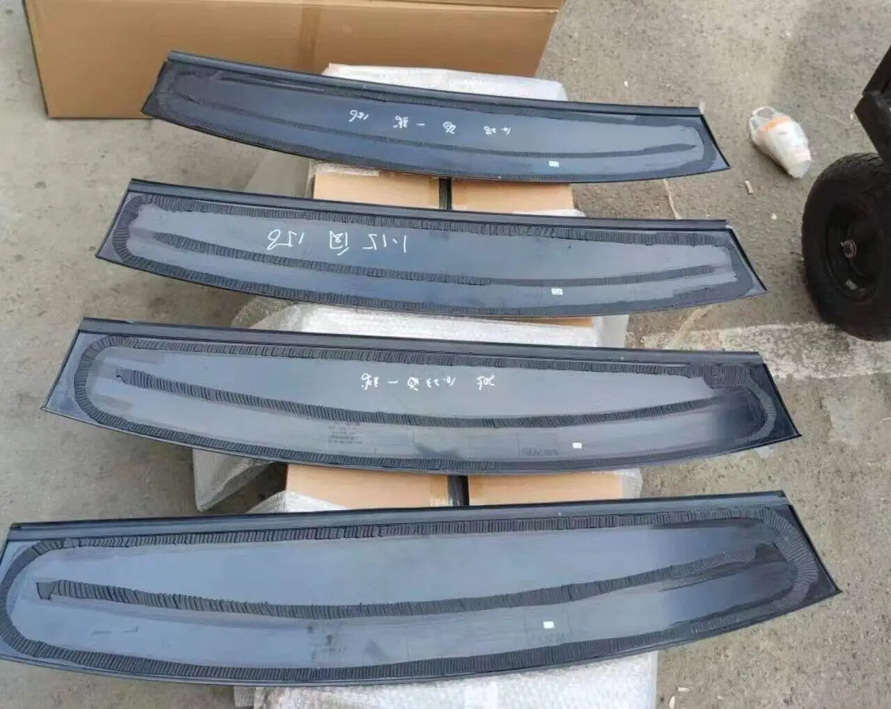 1767800022 For Mercedes-Benz W176 A200 A45 sunroof front acrylic trim sunroof front glass