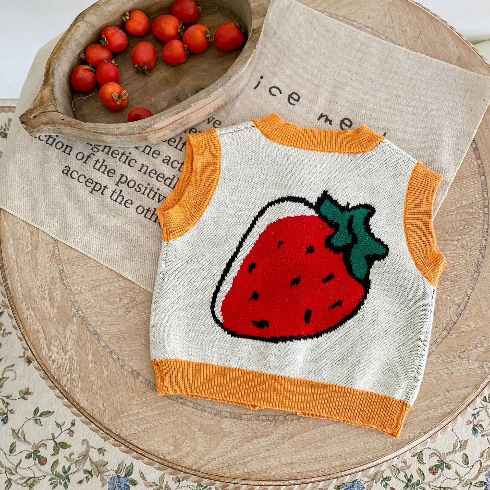 

Autumn Baby Boys and Girls Infant Strawberry Pattern Jacquard Waistcoat Cotton Knitted Cardigan Vest Round Neck Coat Outwear