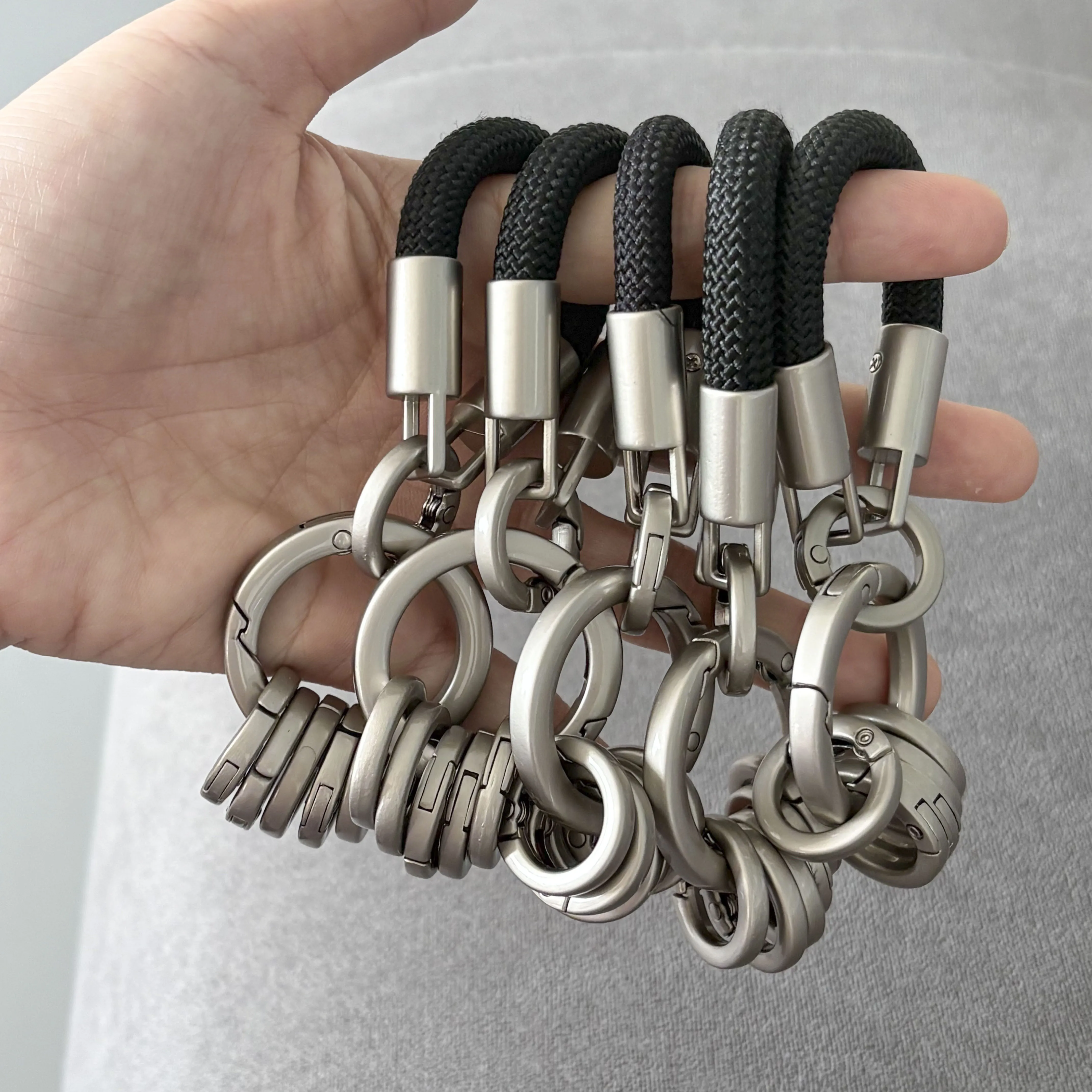 5-teilige und 3-teilige Schlüsselanhänger-Organizer: Schlüsselhalter aus Zinklegierung mit Ringen – Kompakte Metall-Schlüsselverwaltungssysteme, geeignet für E – Detail 1