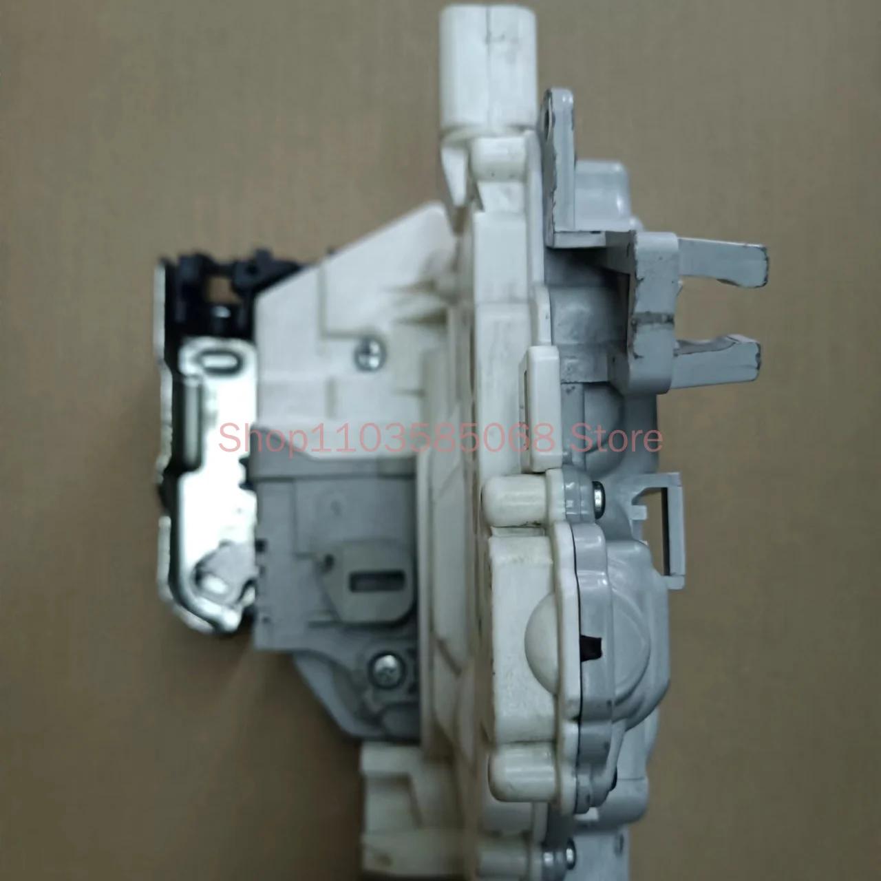 Original Factory Dismantled Audi A6L C6 A4L New Cayenne Door Central Locking Device Central Locking Block