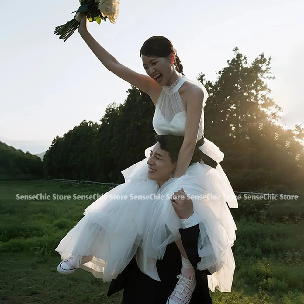 Vestidos de novia con cuello Halter Corea Simple sin mangas tul sesión de fotos vestidos de novia formales vestido de recepción hinchado escalonado personalizado