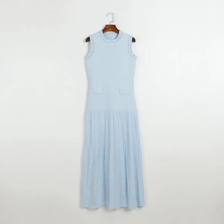 ラウンドネックノースリーブニットプリーツドレスセット、ビーズディテール付き、無地ロングドレス