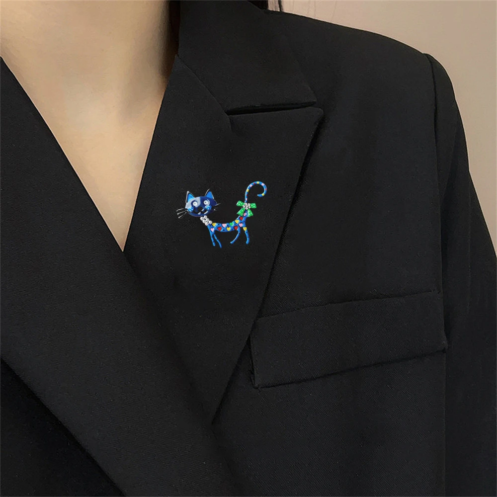 Cute Cat CZ Pearl Heart-Shaped Women's Multicolor Enamel Brooch Luxury Zirco Animal Metal Lapel Pin Clothing Jewelry Accessories