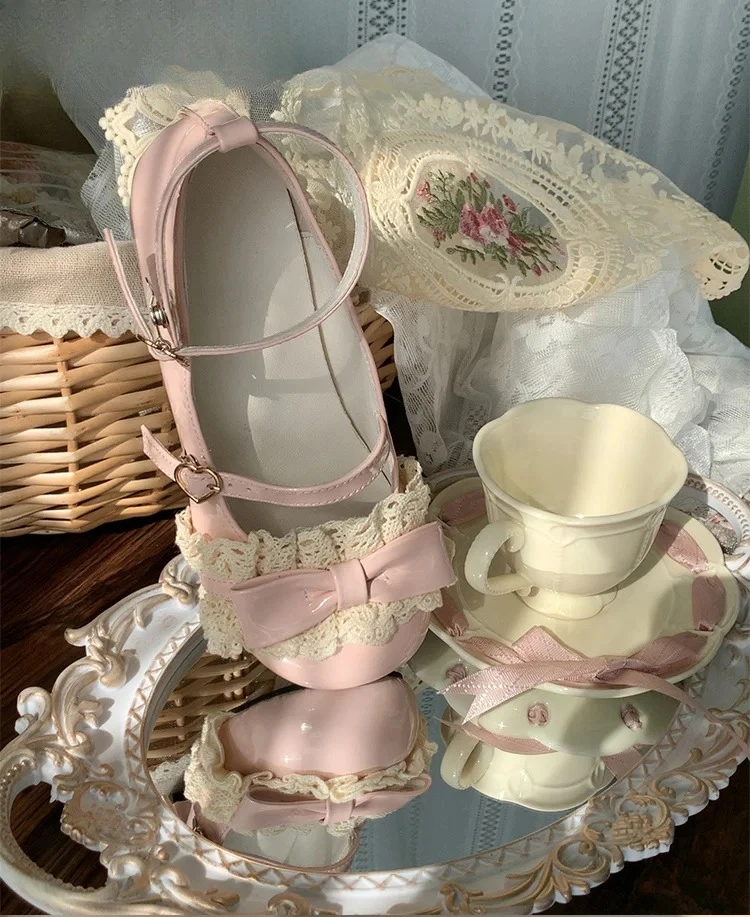 

Модная милая и милая женская обувь на плоской подошве, женская обувь на весну и осень в стиле Лолиты, оригинальный дизайн, на низком каблуке, с круглой головкой, с легким ртом