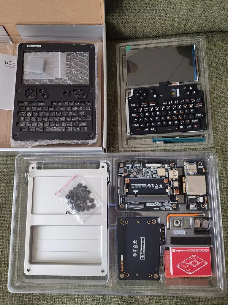 スポット！！ uConsole ClockworkPi キット V3.14 インディ開発者や 