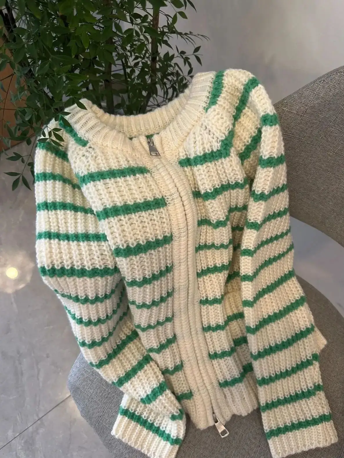 Green Striped Zippered Sweater Knitted Cardigan Women\'s Spring Autumn O-Neck Top New Loose Harajuku Long Sleeved Outwear