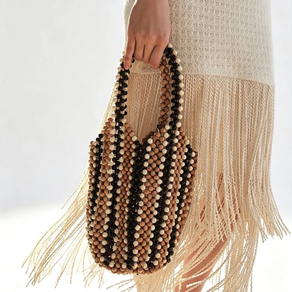 2026 Vintage Wooden Beaded Tote Bag Handwoven Color Block Bead Handbag Hollow Bucket Bag Summer Beach Vacation Top Handle