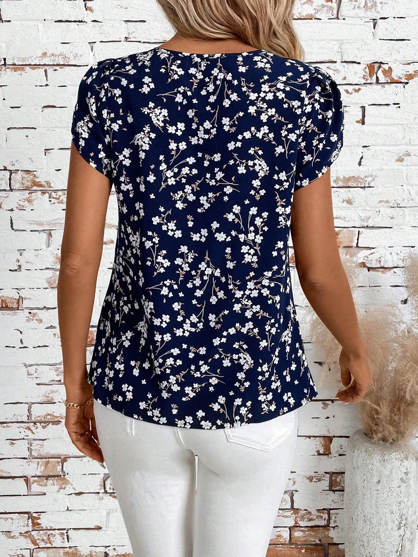 

Vintage Ditsy Floral Short Sleeve Blouse Casual Summer Top