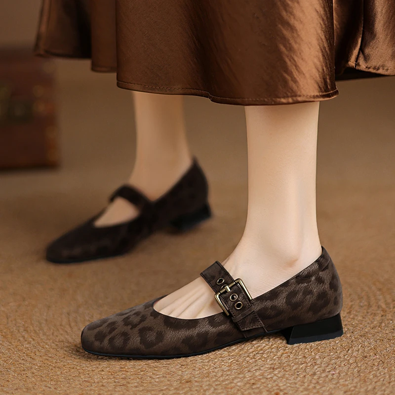 2026 new spring autumn women pumps natural leather plus size 22-26.5cm cowhide+pigskin round toe low heel buckle women shoes