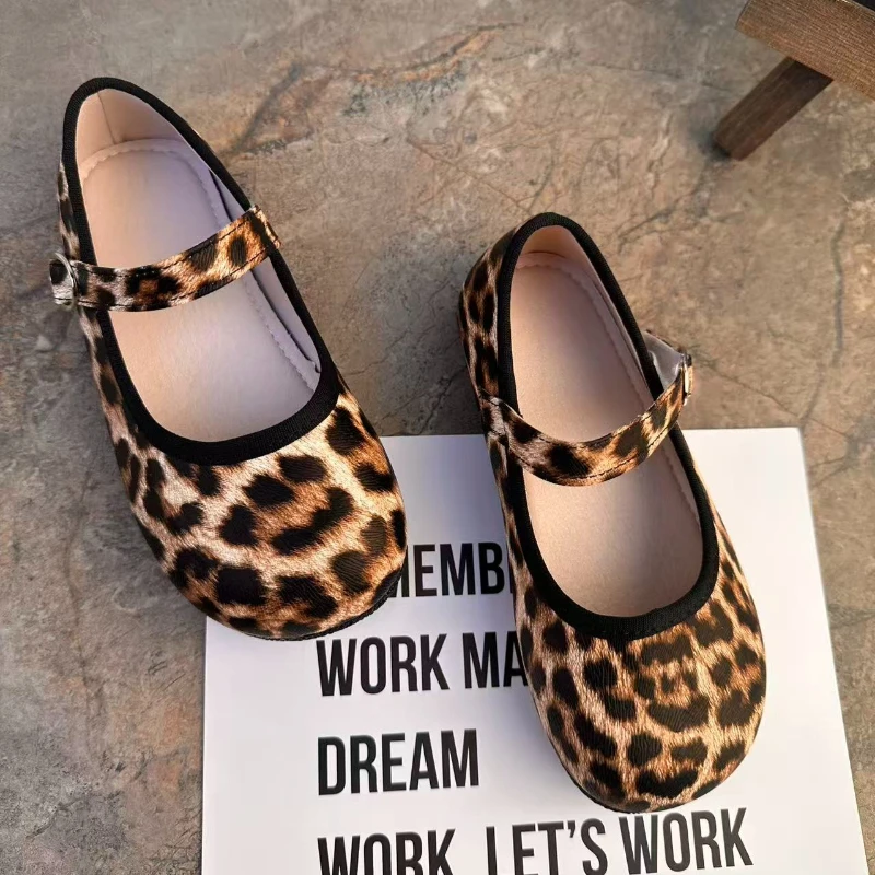 Little Girls Animal Print Leather Shoes 2026 New Autumn Kids Ankle Strap Mary Jane Flats Non-slip Classic Princess School Party