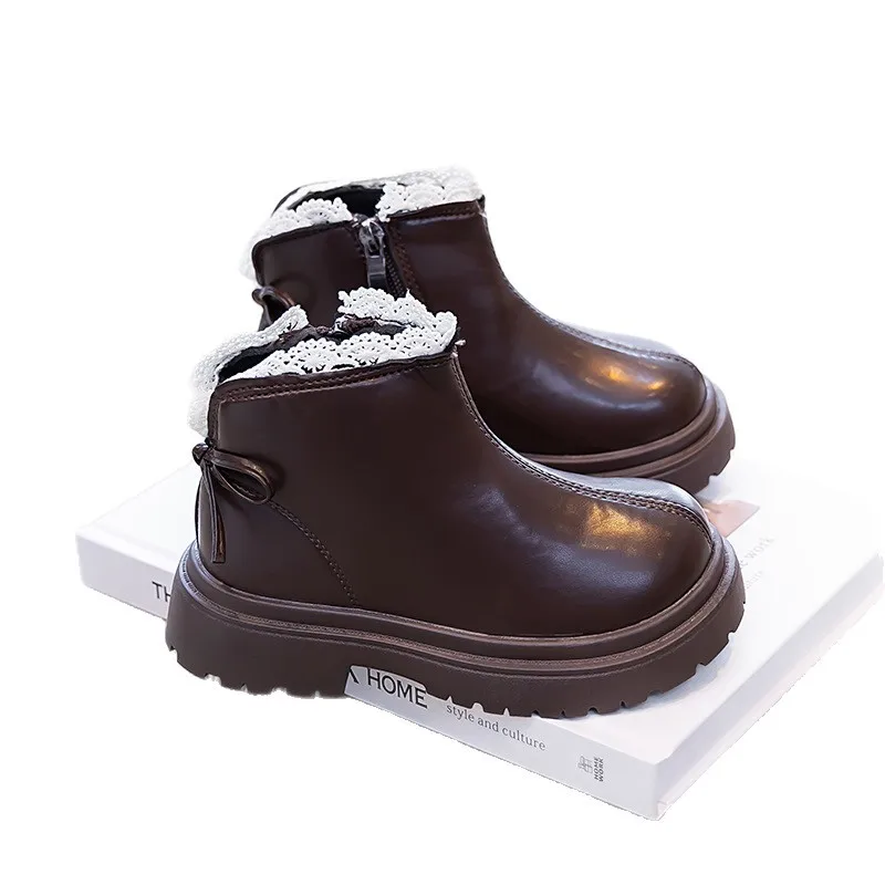 

Ботильоны для девочек, милые кружевные детские модные школьные подиумные сапоги, элегантные детские повседневные короткие сапоги принцессы с рюшами по краям, тренд