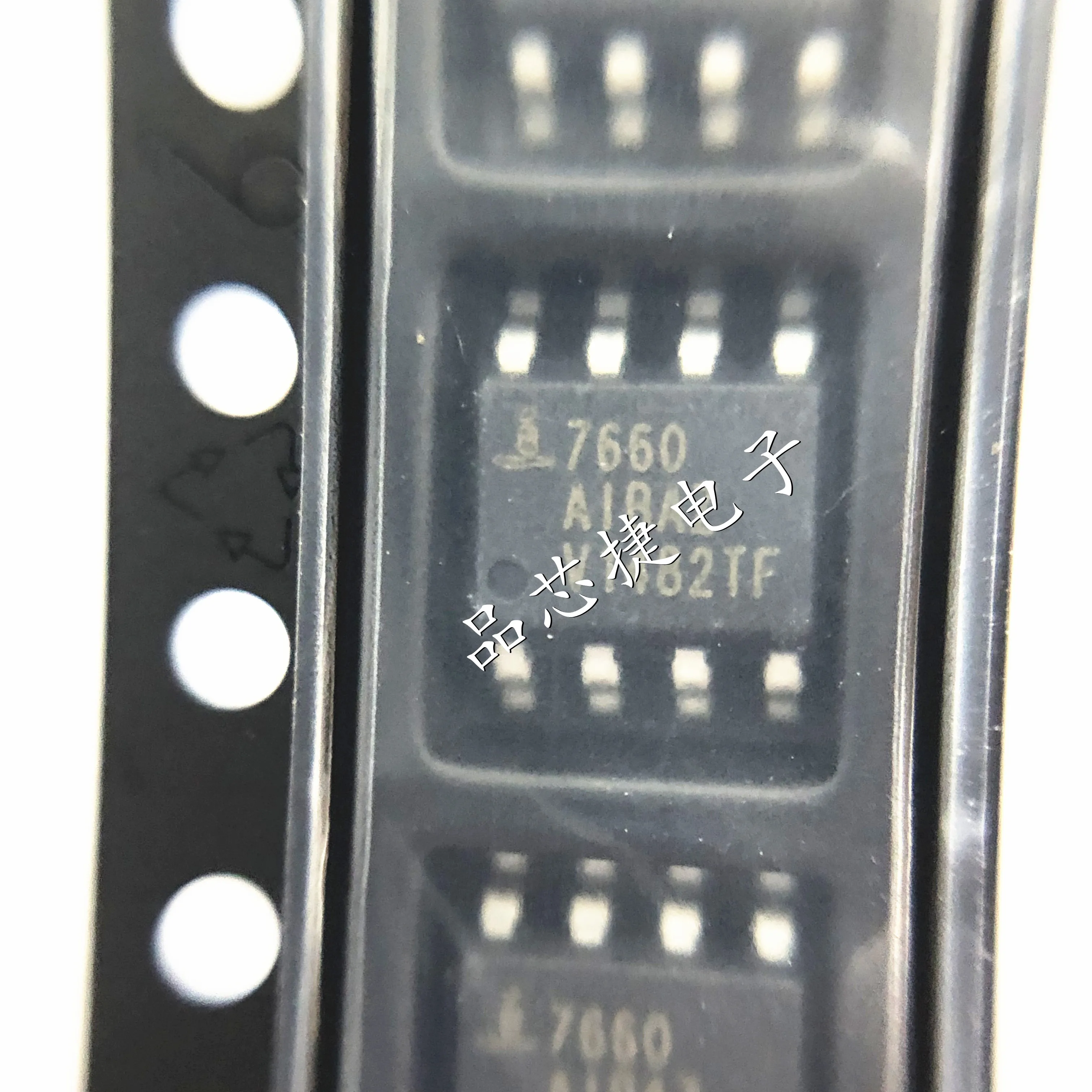 10pcs/Lot ICL7660AIBAZA-T Marking 7660AIBAZ SOIC-8 CMOS Super Voltage Converters