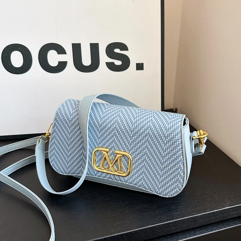 

2025 New Fashion M Logo Single Shoulder Bag Solid Color Textured Crossbody Bag