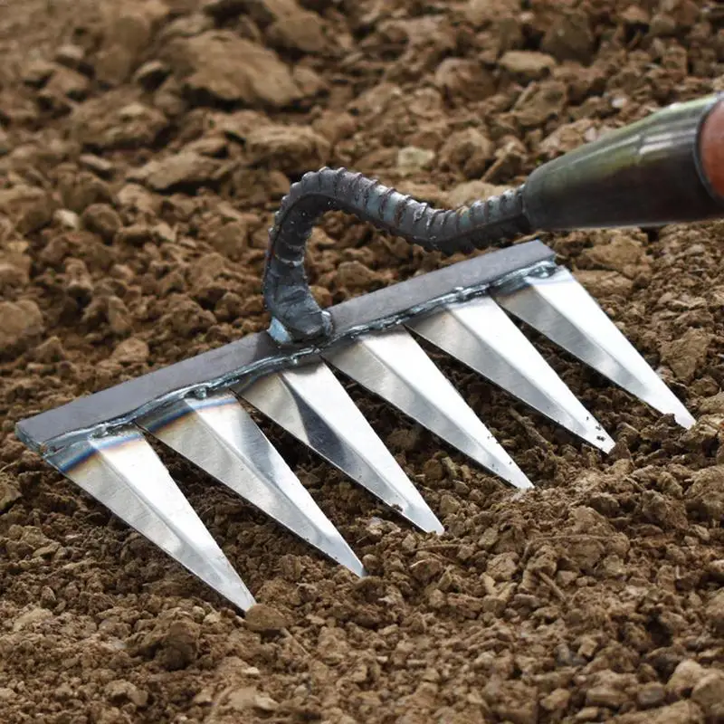 

4/5/6/7 Teeth Iron Gardening Hoe Weeding Rake Farm Tool Grasping Raking Loosening Soil Nail Rake Tool Artifact Harrow Farm Tools