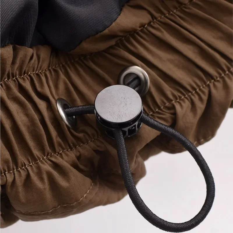 เสื้อโค้ทผ้าฝ้ายบุหนานุ่มสไตล์เรโทรสีสันตัดกันสำหรับผู้หญิง ฤดูใบไม้ร่วง/ฤดูหนาว 2025 ให้ความอบอุ่น สวมใส่สบายๆ