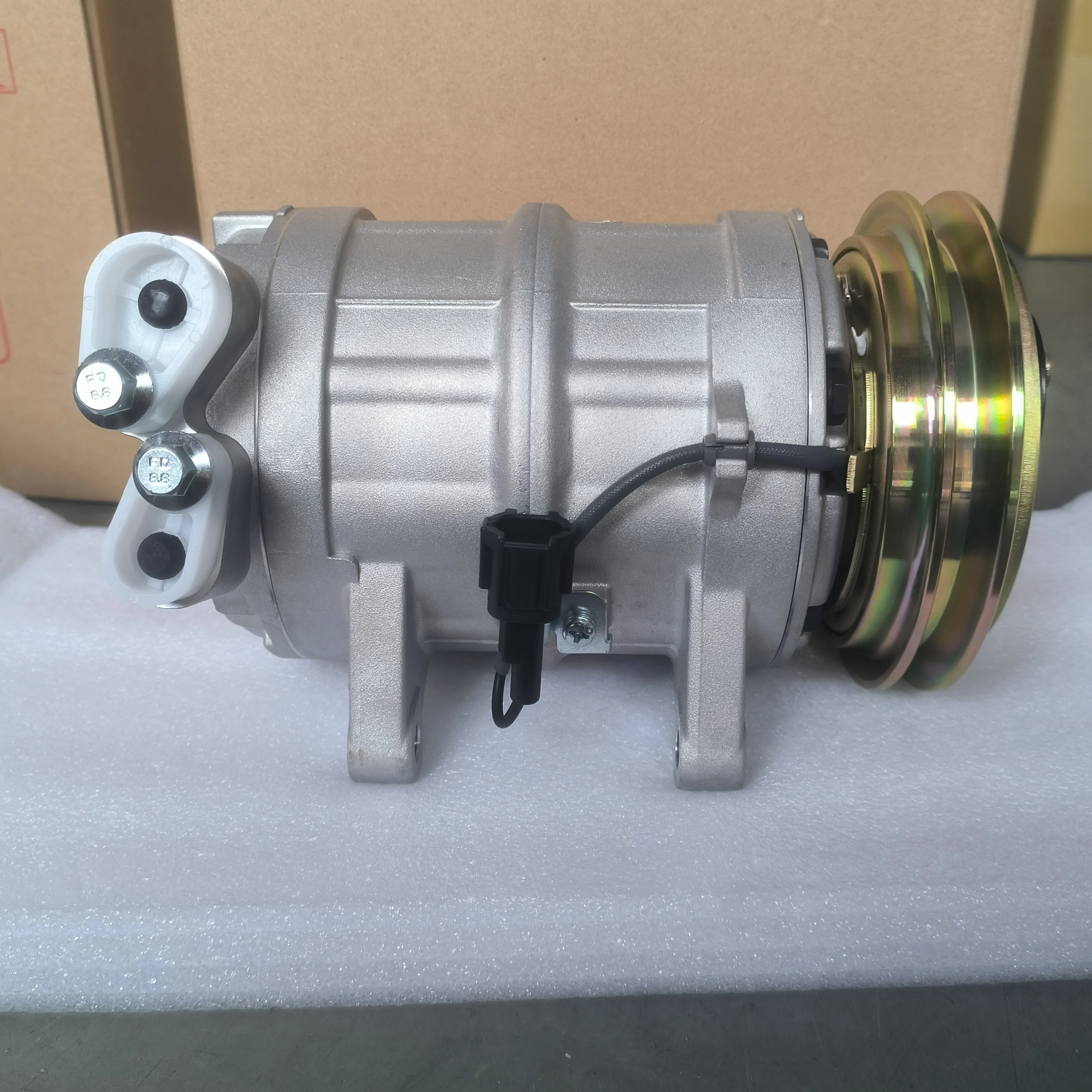 

92600VB005 Компрессор переменного тока DKS17CH с 1 канавкой для Nissan Patrol Y60 Y61 SAFARI 92600VB300 92600-VS50A 92600V-B005