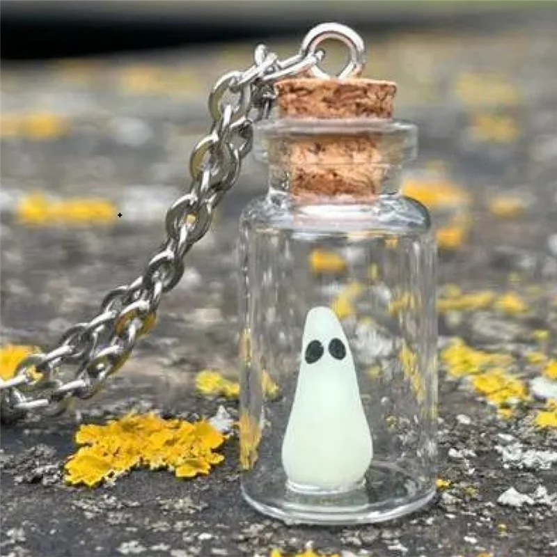 Glow in the Dark adotta una collana fantasma-simpatici gioielli di Halloween. Pet Ghost