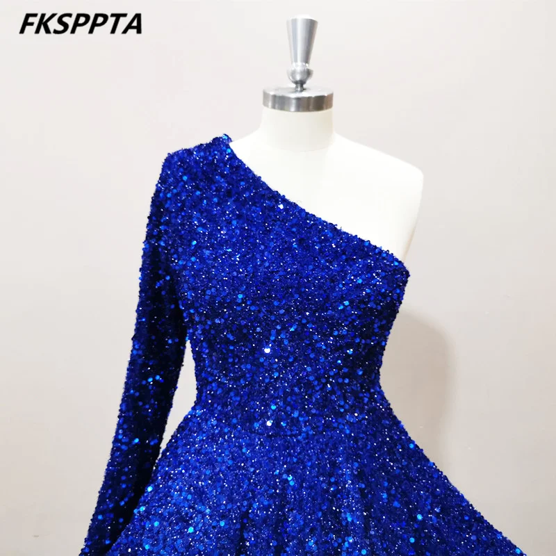 Sparkly Short Royal Blue Prom Dresses One Shoulder Long Sleeve Elastic Sequins Wedding Party Gowns Robe De Soiree