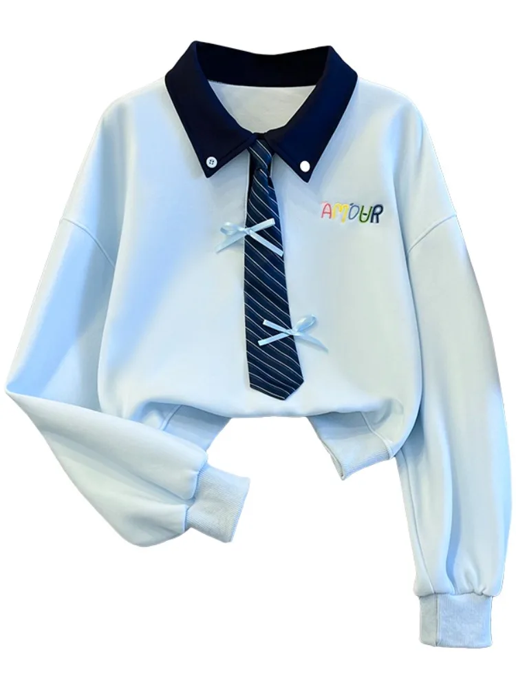 Damska bluza w stylu college, luźny krój, jesienna nowość, oryginalny design, długi rękaw, idealna do dojazdów do pracy.