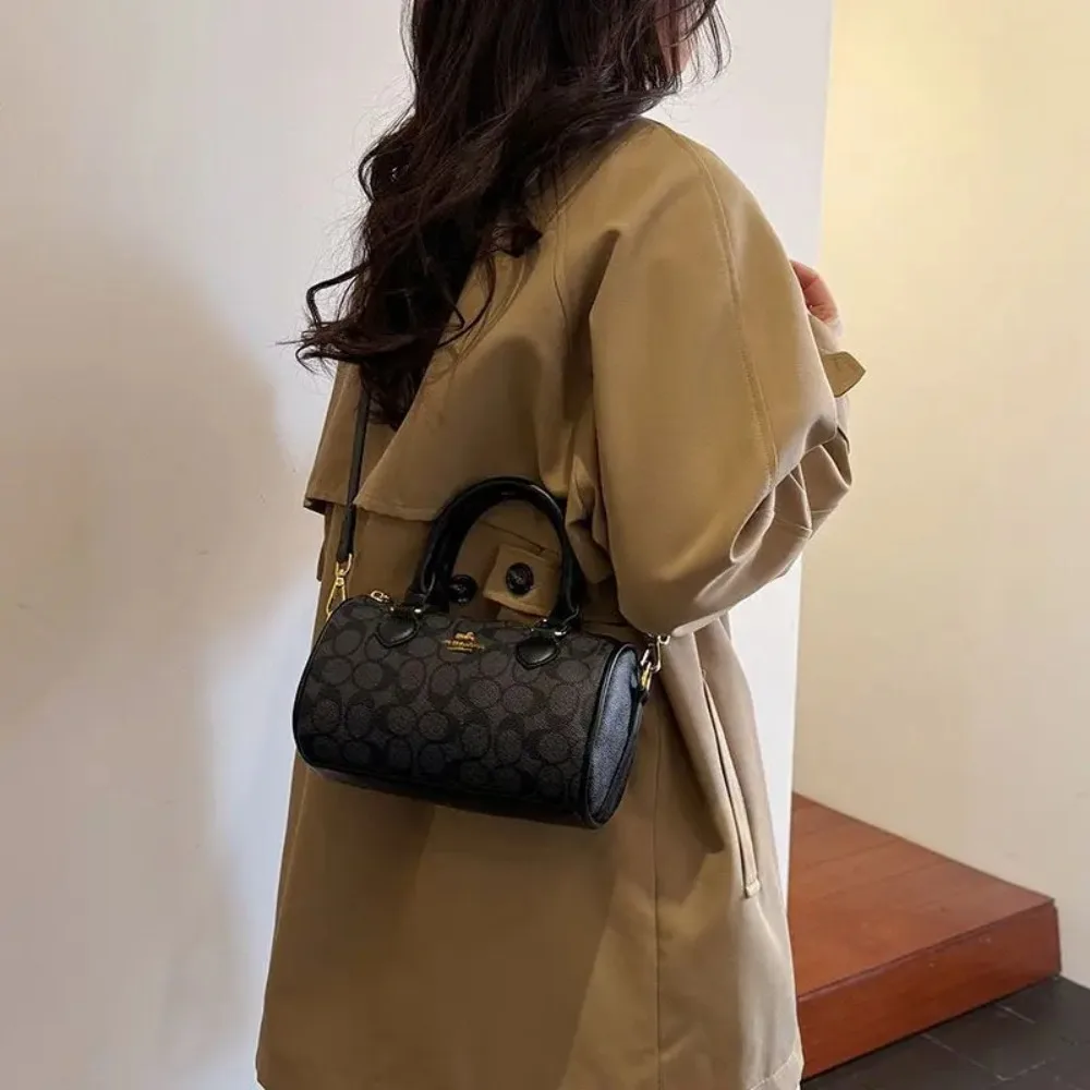 2026 Latest Fashion Lightweight Luxury Retro High-End Versatile Women's Single Shoulder Crossbody Bag, Mini Classic Pillow Bag - view 5