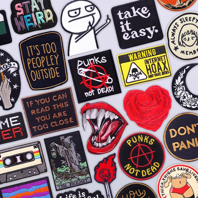 Parches termoadhesivos Punks Not Dead Iron On para ropa, parches bordados negros, logotipo de costura Personal en chaqueta, mochila