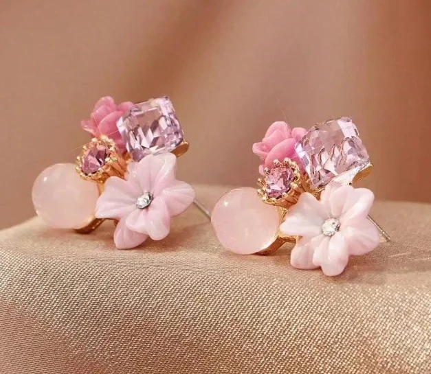 Pink Floral Cluster Stud Earrings Square Pink Crystal Jade Bead Flower Earrings Sweet Romantic Women Wedding Party Jewelry