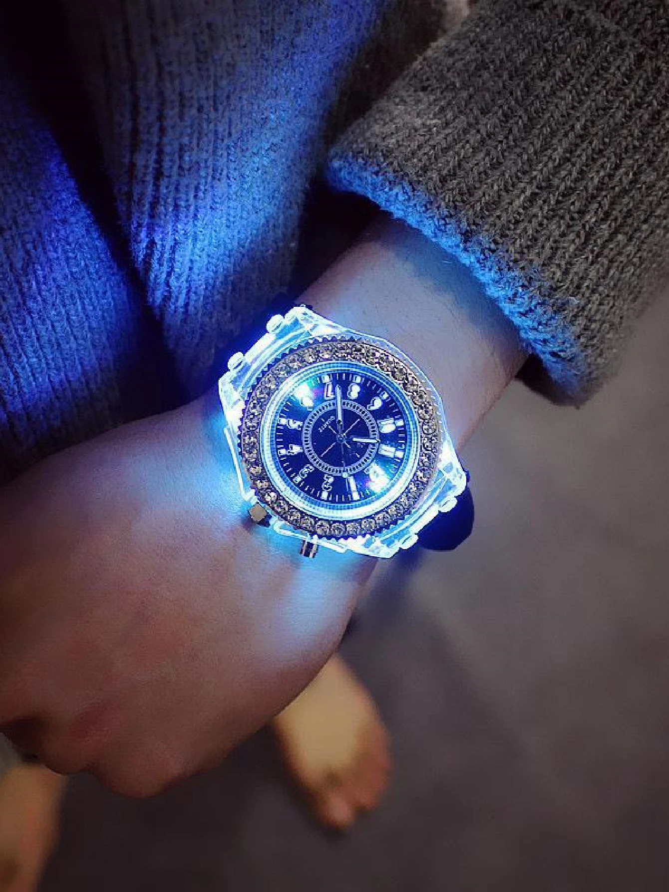 Men Flash Luminous Personalized Rhinestone LED Watch Trends Students Lovers Jelly Woman Men Watches Harajuku Light Wrist Watch