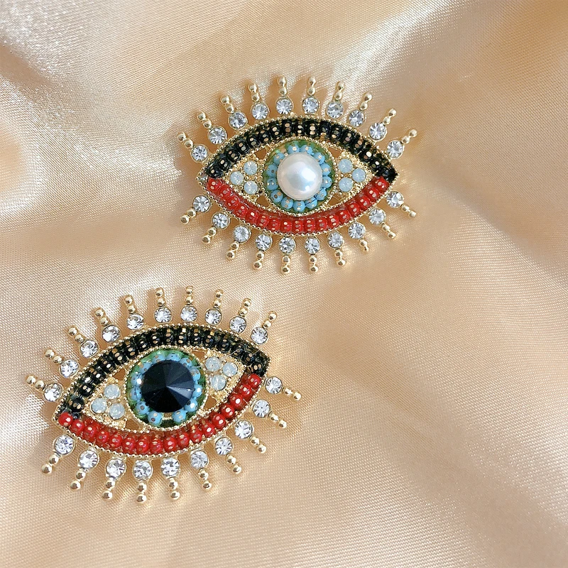 Muylinda Cute Eye Pin with Crystal for Clothes Brooches pin set of Crystal Starry Cute Eyes with Pearl for Clothes Dressing