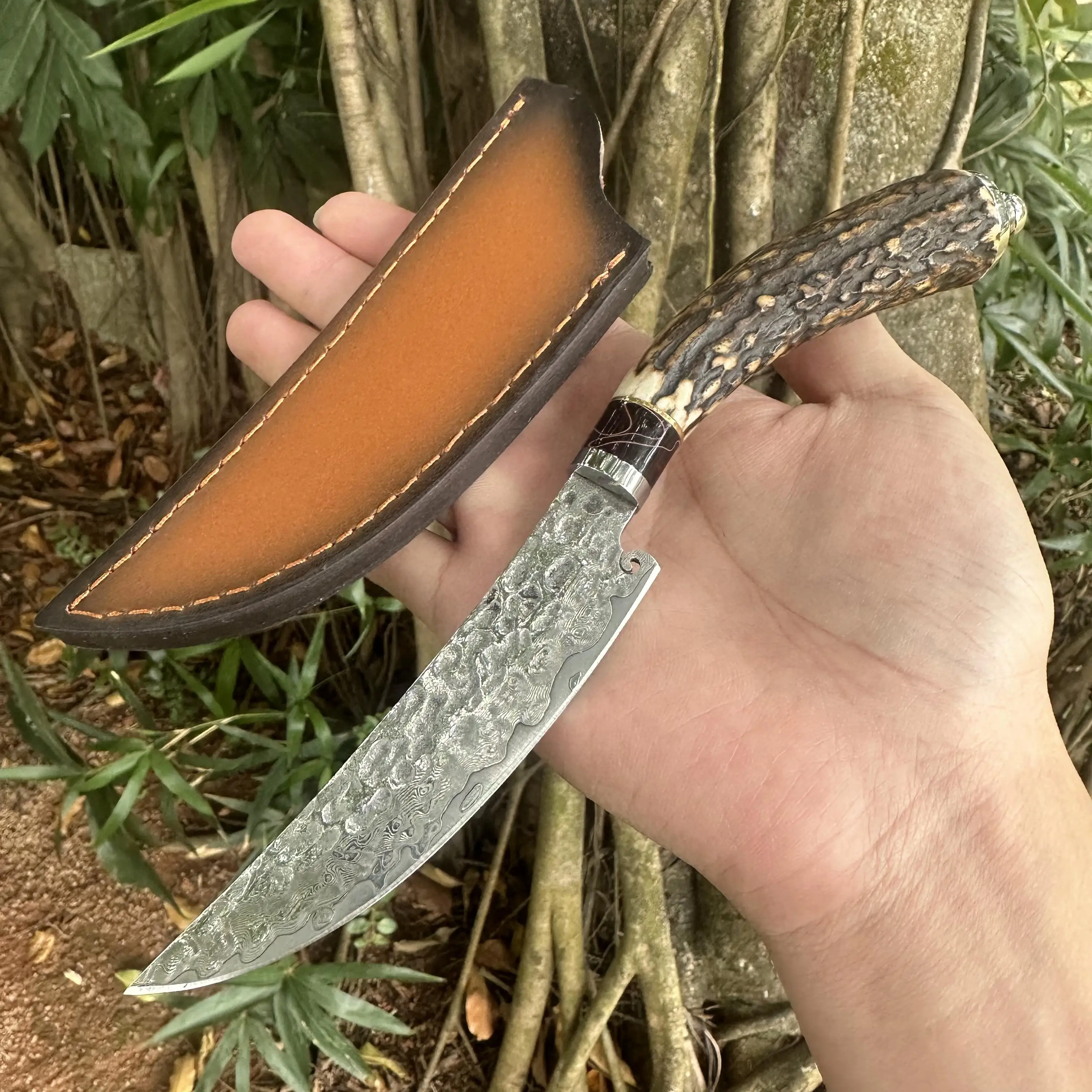 Topwell Handmade Knife Premiun VG10 Damascus Blade  Antlers Handle Super Sharp With Real Leather Sheath Hunting Camp Collection