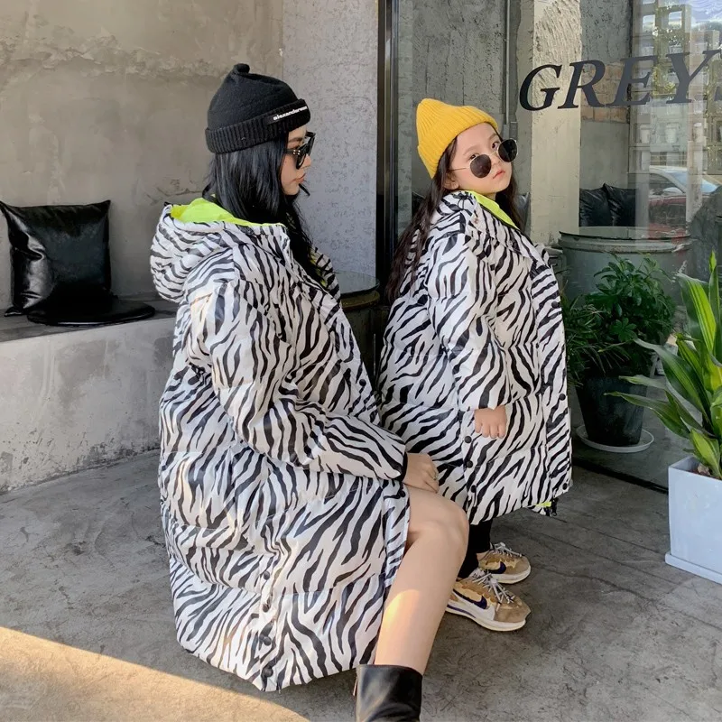 

2023 Winter Family Matching Outfits Mother And Daughter Down Jacket X-long Thicken Girl Outerwear Coat 3-12 Years Teenager Parka